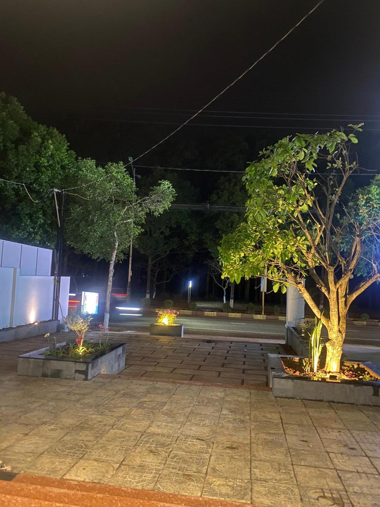 Khoi Dai Hotel 邦美蜀 外观 照片